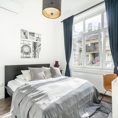 Bpr Sirius Suite With A/C Budapest Esterno foto