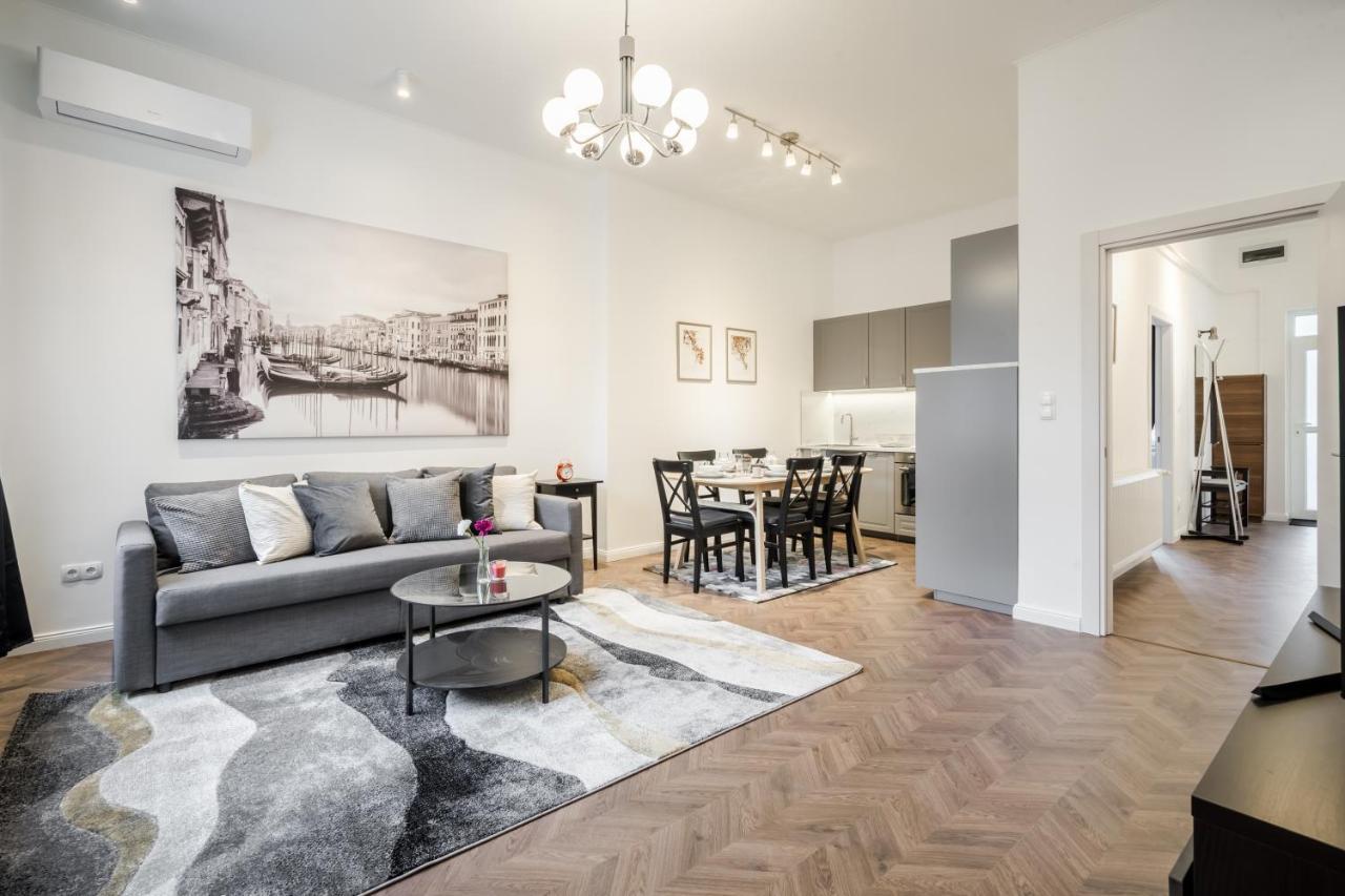 Bpr Sirius Suite With A/C Budapest Esterno foto