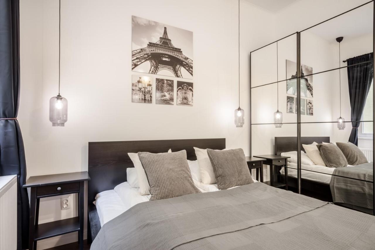 Bpr Sirius Suite With A/C Budapest Esterno foto