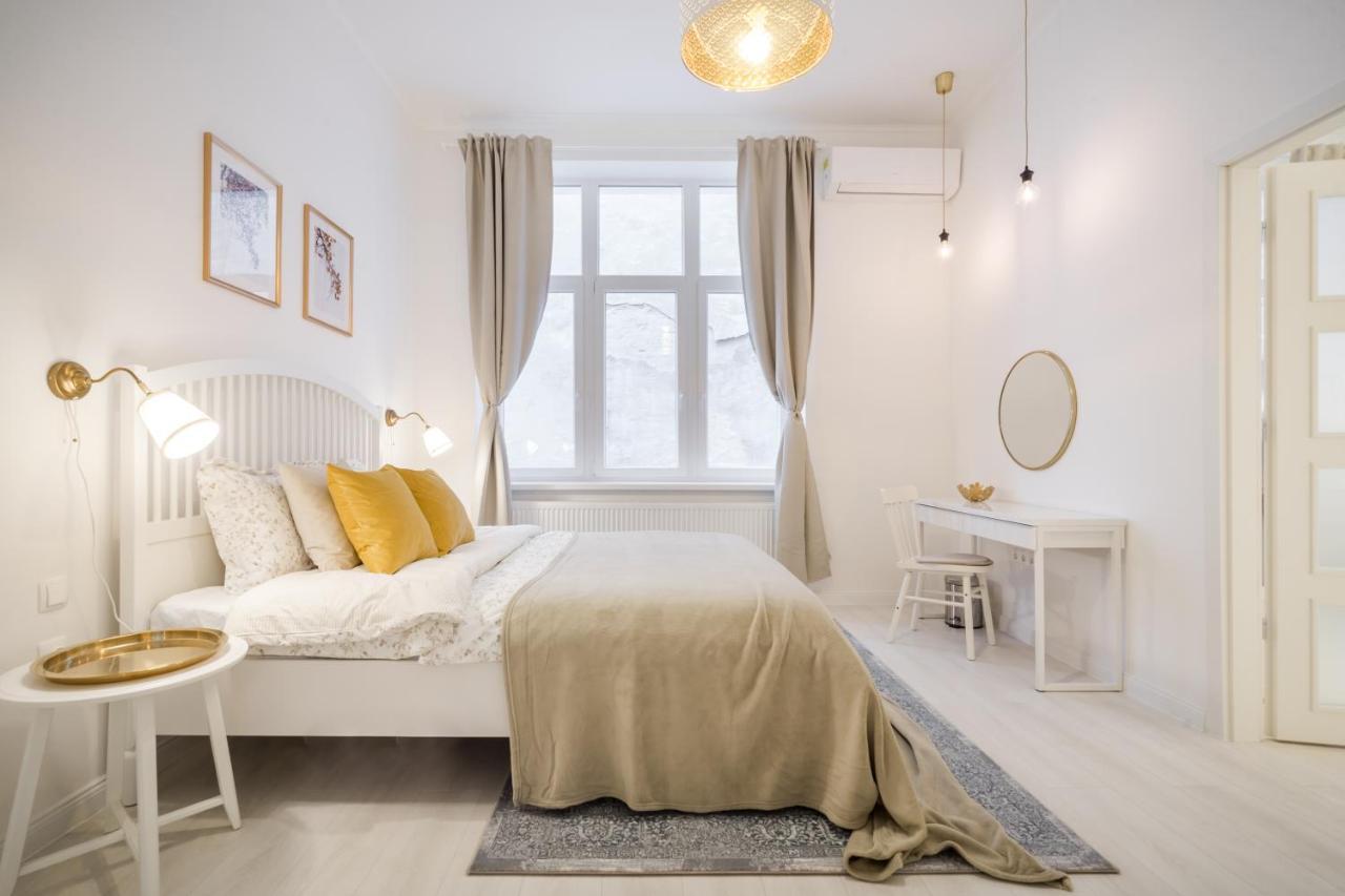 Bpr Sirius Suite With A/C Budapest Esterno foto
